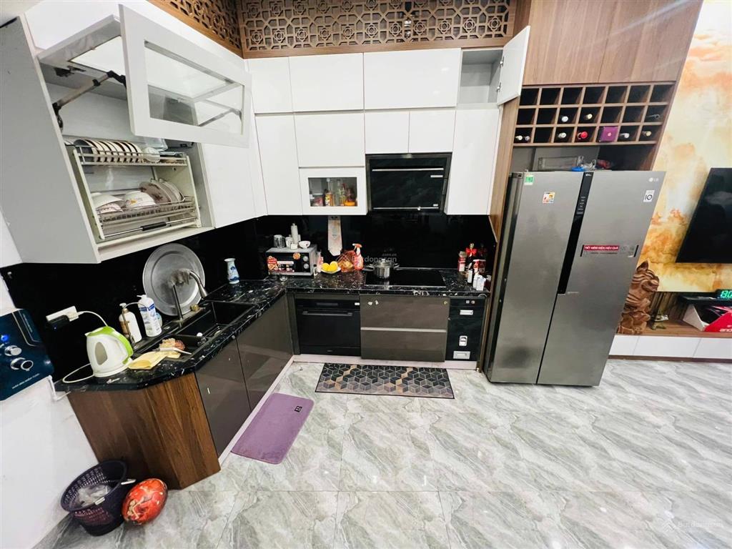Bán nhà ngõ 164 hồng mai , 34m2*4 tầng, mặt tiền 4,1m. giá chào 9,x tỷ, 5m là ra mặt ngõ ô tô