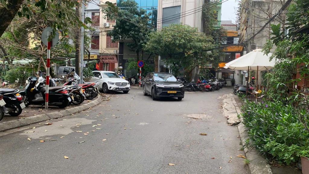 Bán nhà phố phạm ngọc thạch, 65m2, mặt tiền 7m, 8 tầng thang máy, ô tô 7 chỗ vào nhà, gần hồ