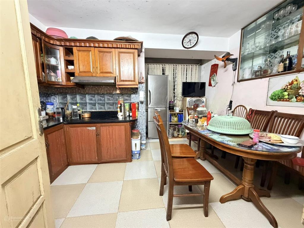 Chính chủ cần bán gấp nhà khu lê trọng tấn 61m2, 5 tầng, mặt tiền 9m, lô góc 2 thoáng vĩnh viễn