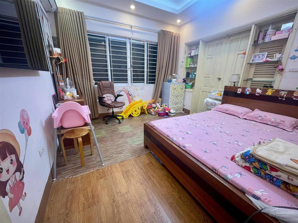 Chính chủ cần bán gấp nhà khu lê trọng tấn 61m2, 5 tầng, mặt tiền 9m, lô góc 2 thoáng vĩnh viễn