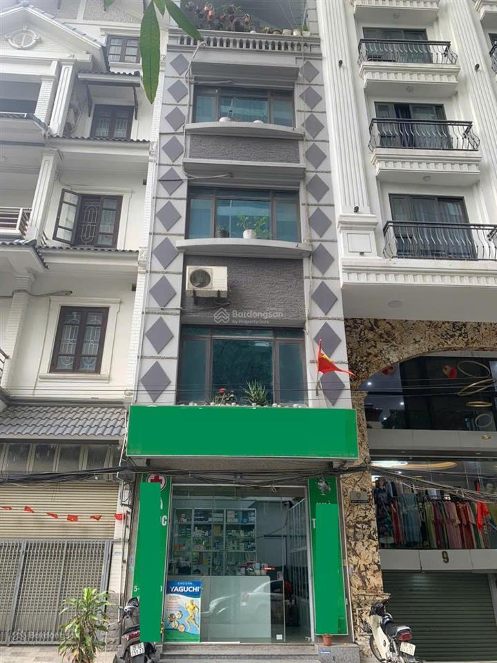 Cần bán nhà phố lạc long quân 51m2 ,4 tầng ,mt 4,4m ,ngõ rộng ô tô tránh dừng đỗ ,gần vườn hoa