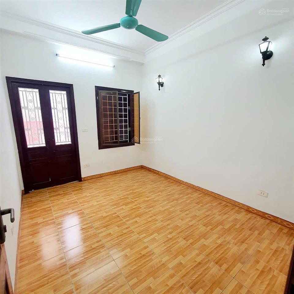 Bán nhà 5 tầng 50m2, mt 5,6m phố trần đại nghĩa, mặt tiền 5,6m giá 16,x tỷ