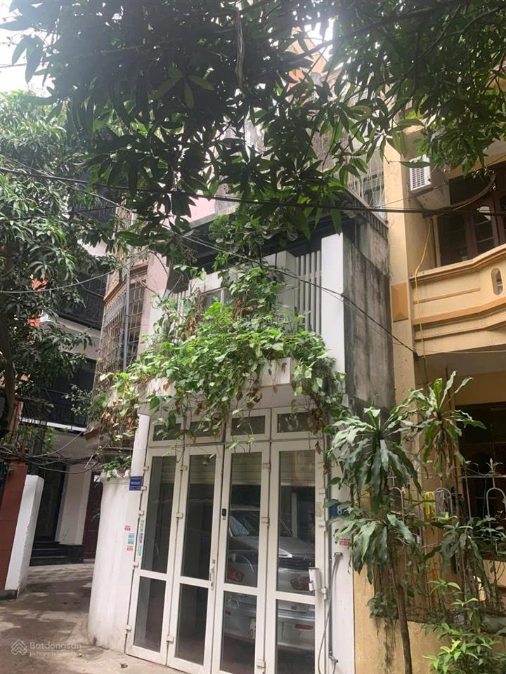 Chủ định cư vào nam cần bán mảnh đất ngõ 575 kim mã ,31m2 lô góc mt 5m , ô tô đỗ tránh thoải mái