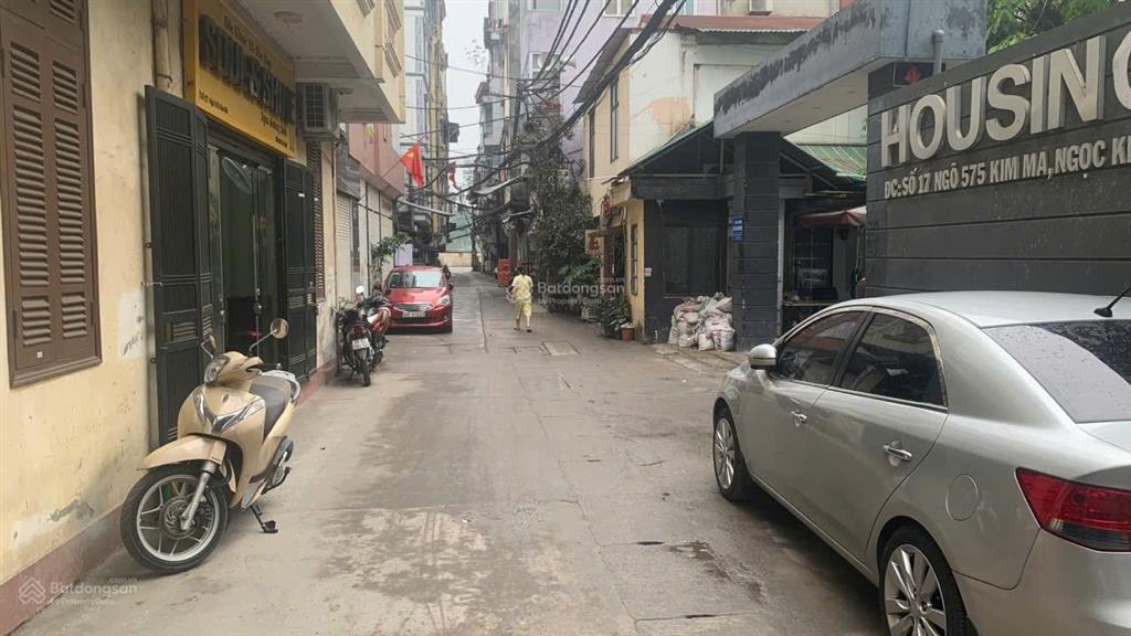 Chủ định cư vào nam cần bán mảnh đất ngõ 575 kim mã ,31m2 lô góc mt 5m , ô tô đỗ tránh thoải mái