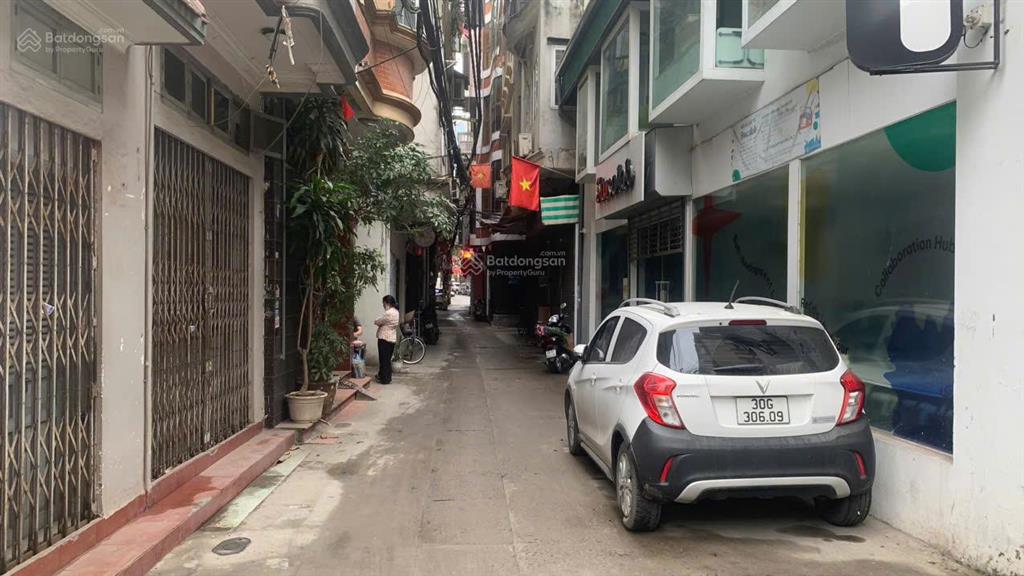 Chủ định cư vào nam cần bán mảnh đất ngõ 575 kim mã ,31m2 lô góc mt 5m , ô tô đỗ tránh thoải mái