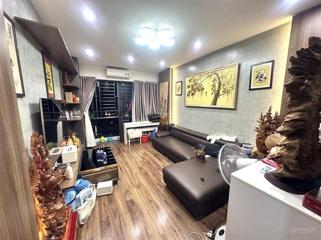 Cần bán gấp nhà 46m2, 6 tầng khu hồ văn chương, ô tô đỗ tránh 24/7, có vỉa hè, qh ổn định