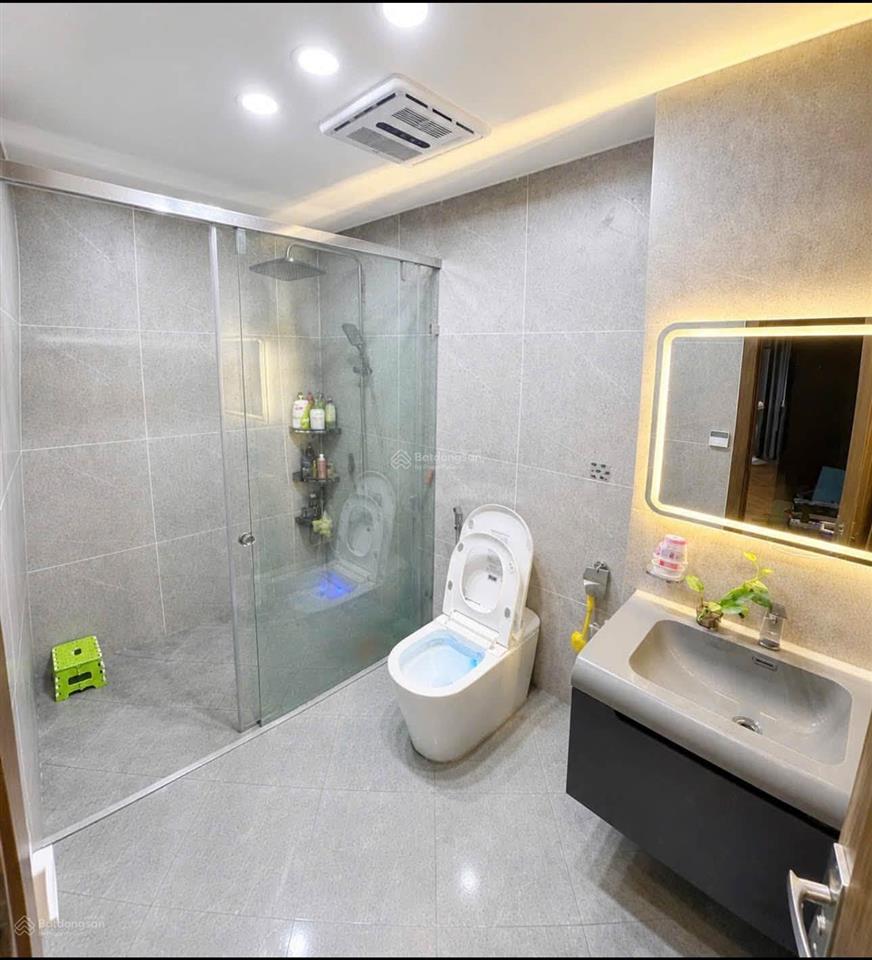 Bán nhà 7 tầng, 40m2, mặt tiền 5,9m, gần hồ văn chương, ô tô vào nhà, nhỉnh 18 tỷ