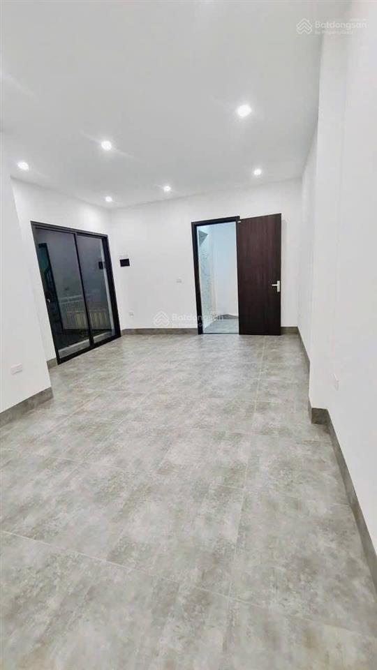 Bán nhà 5 tầng dân xây kiên cố  trần khát chân/võ thị sáu 61m2, mặt tiền 5,9m