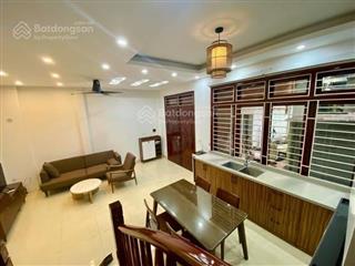 Bán nhà 5 tầng dân xây 45m2, mt 6,7m  phố bồ đề ai có nhu cầu thuần ở thì nên xem