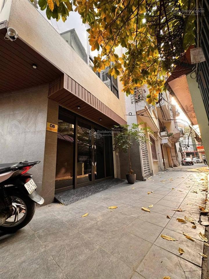 Bán nhà 50m2 nguyễn văn cừ, 7 tầng, mặt tiền 4,2m, thang máy, ô tô vào nhà, lô góc