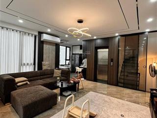 Bán nhà 50m2 nguyễn văn cừ, 7 tầng, mặt tiền 4,2m, thang máy, ô tô vào nhà, lô góc