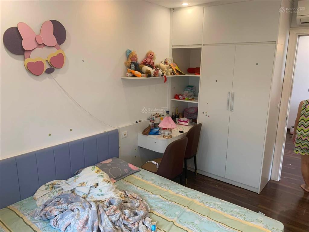 Chính chủ cần tiền gấp bán căn 2pn, 78m2, full đồ, tầng trung, đơn nguyên c, giá 6,x tỷ