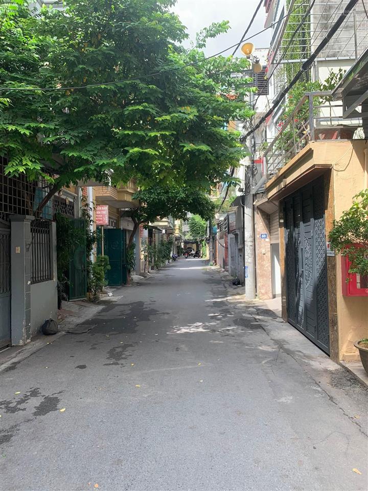Bán đất 55m2 tặng nhà 3 tầng  ngọc thụy  ô tô vào nhà ngõ 606 ngọc thụy