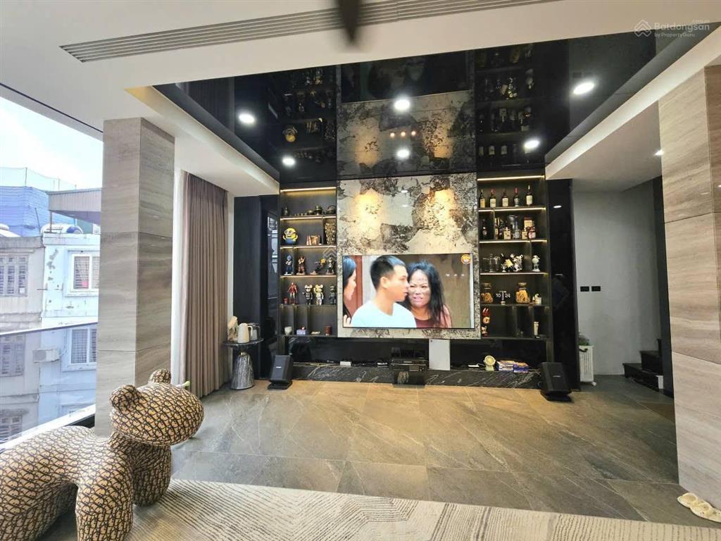 Chính chủ gấp nhà phố đào tấn, 60m2, lô góc 6 tầng, mt 5,7m. cần tiền gấp giá thương lượng