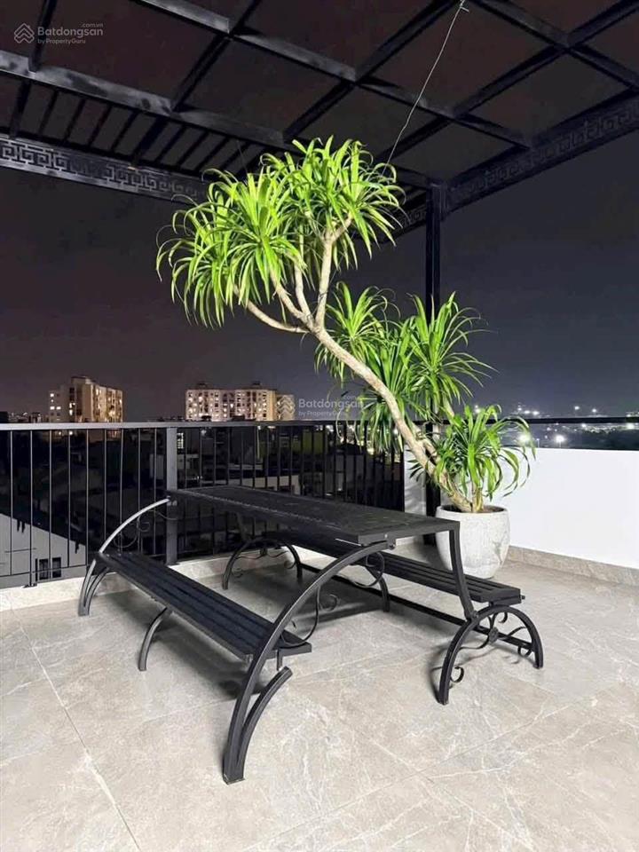 Chính chủ chuyển công tác vào nam cần bán nhà ngõ 117 nguyễn sơn, 86m2 x 7 tầng x mt7,7m