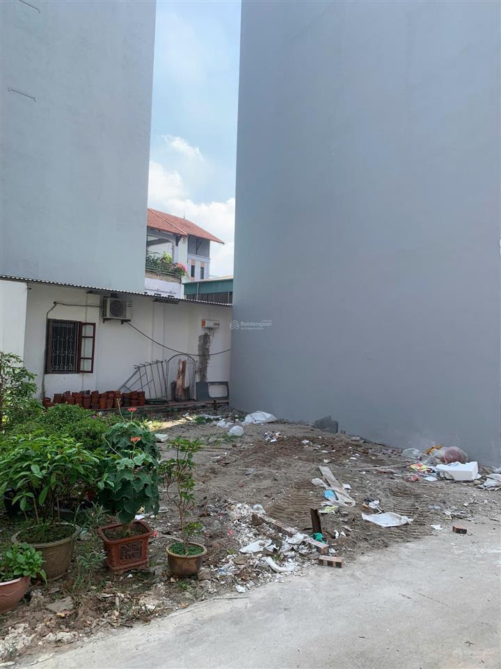 Chính chủ cần bán gấp mảnh đất 52m2 ở ngõ 68 ngọc thụy, mt 5.2m giá nhỉnh 10 tỷ