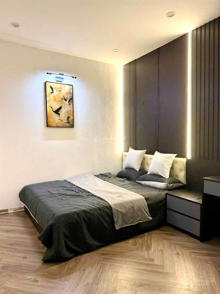 Nhỉnh 9 đồng cho căn 33m2 x 5 tầng x mặt tiền 5m phố phó đức chính
