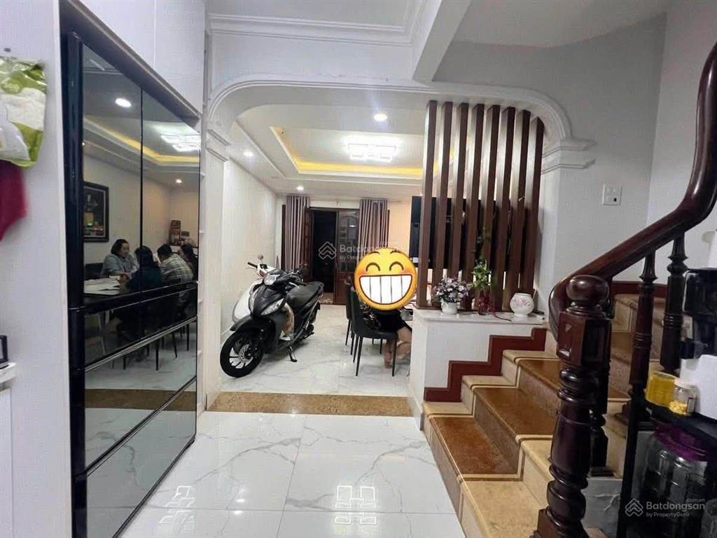 Cuối năm cần tiền trả nợ chính chủ bán căn 46m2 x 6 tầng x mặt tiền 4,1m phố nguyễn trãi