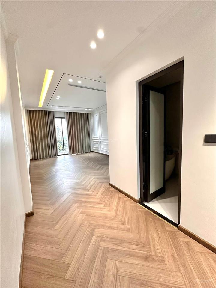 Gấp lắm rồi cần bán trước tháng 11 nhà 65m2, 7 tầng, mặt tiền 4,1m có thang máy ngõ 264 ngọc thụy