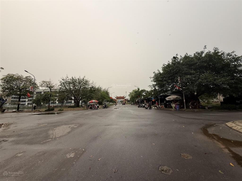 Bán nhanh lô góc cán khê phúc thịnh ô tô 7 chỗ vào đất  giá chỉ 5.x tỷ