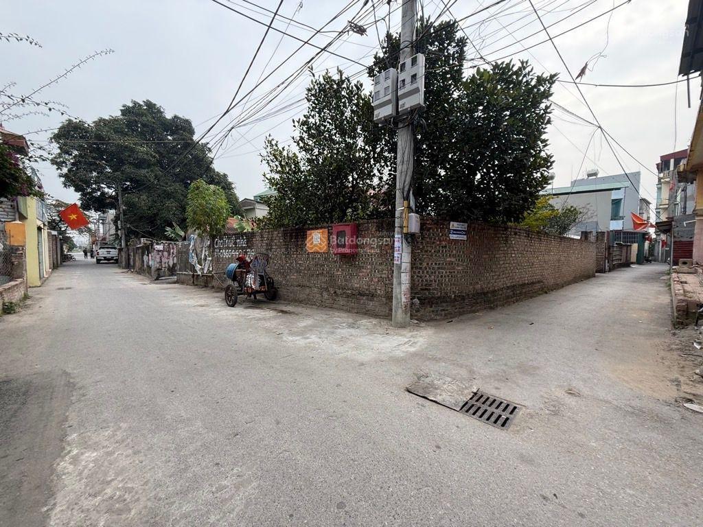 Giá rẻ đất rộng ở sướng ngay trung tâm đông anh  112m đường thông ô tô ngủ trong đất.