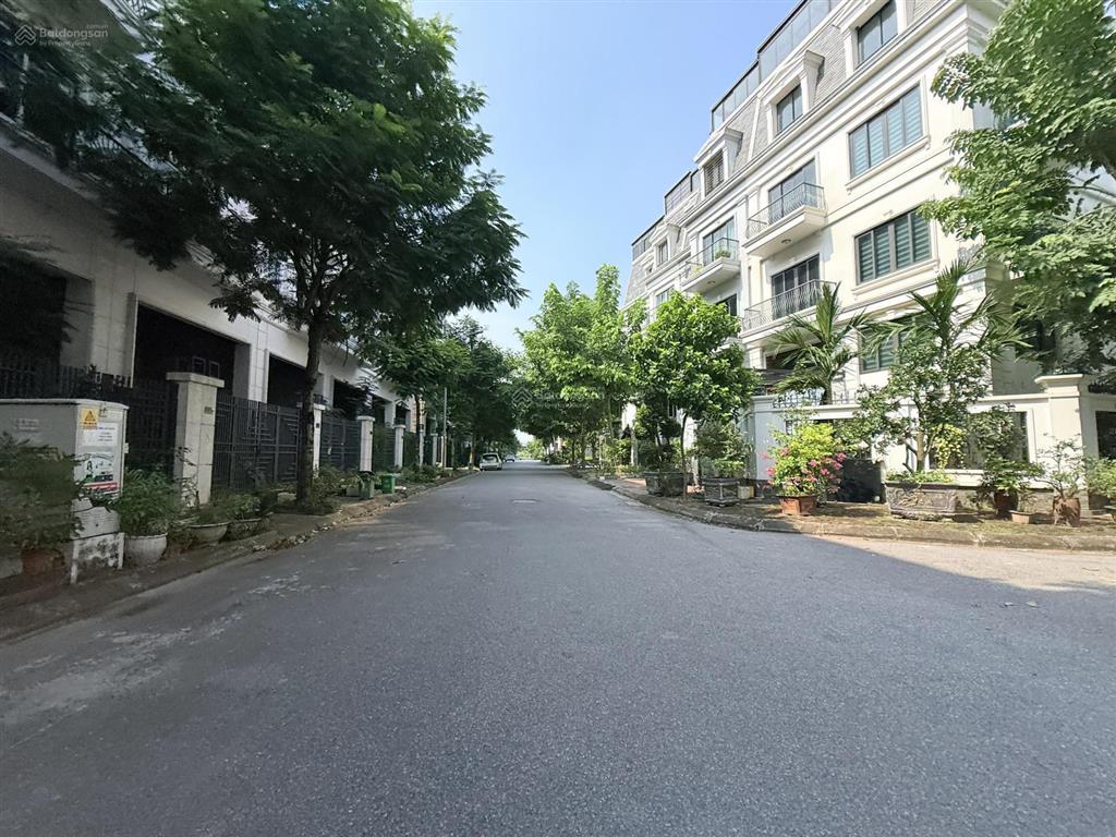 Căn góc liền kề happy land đông anh 114m xây thô 4 tầng 1 tum