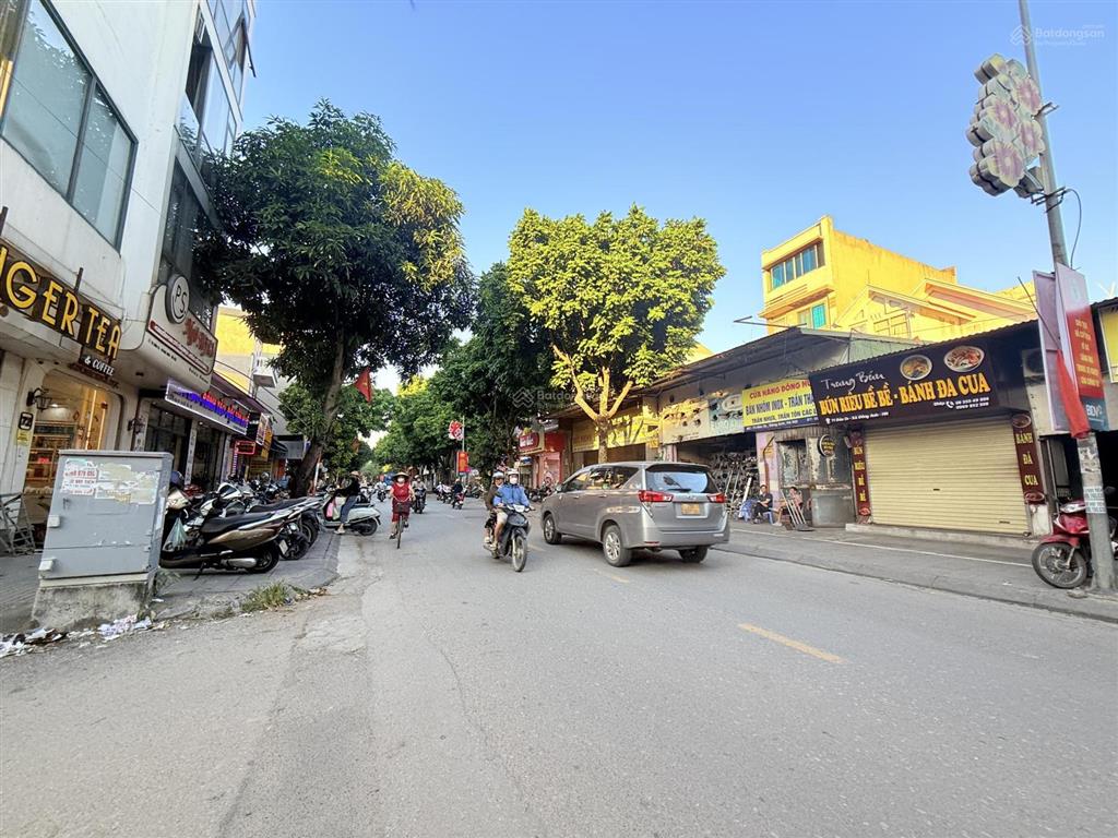 Mặt phố đản dị nhà 4 tầng kinh doanh sầm uất vị trí trung tâm đông anh