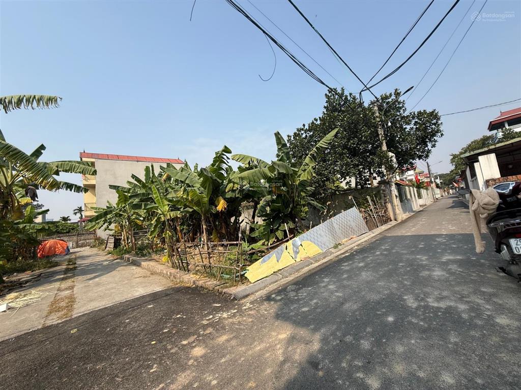 Chủ bán gấp hơn 2 tỷ có đất đẹp gần hồ điều hòa thư lâm đường nhạn, thư lâm vị trí đẹp