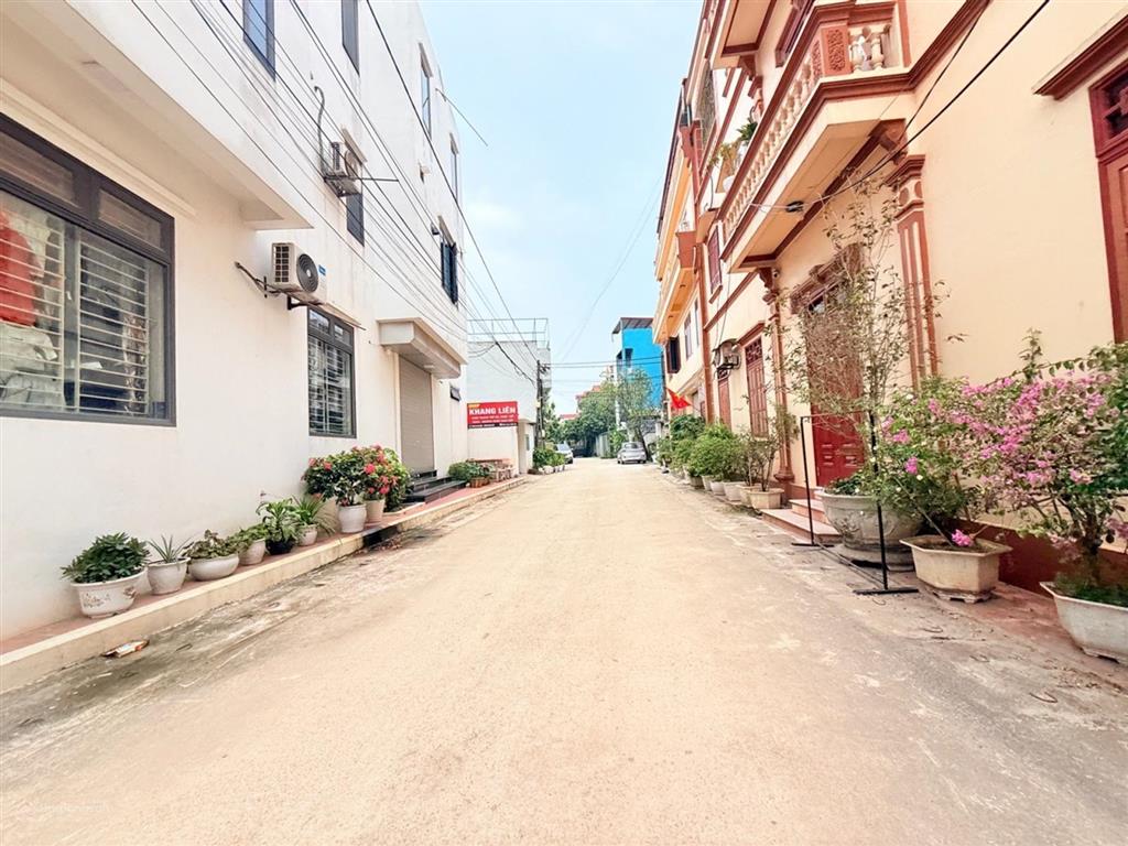 Nhà sẵn ở ngay phân lô ttqđ lữ đoàn 971, dược hạ tiên dược, sóc sơn  giá hơn 3 tỷ
