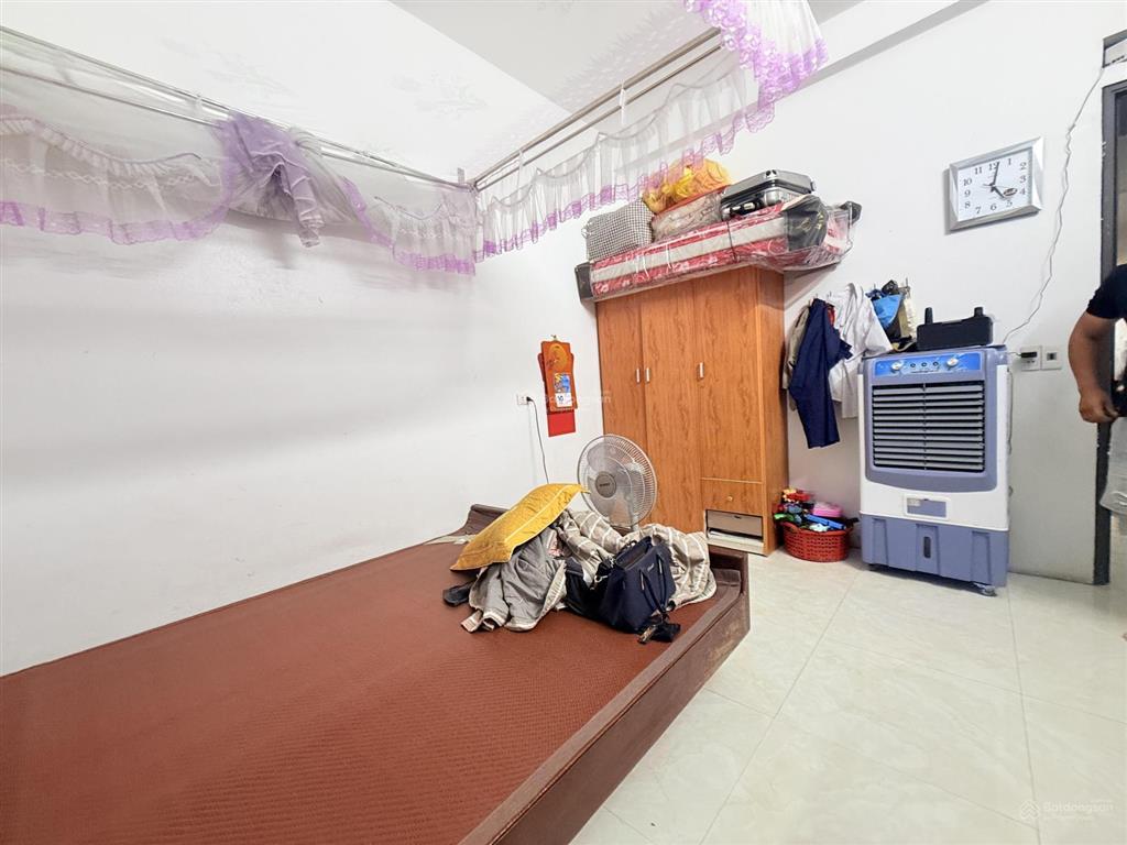 Nhà 3 tầng đẹp phúc lộc vườn đào  dành cho khách thích ở trung tâm đông anh  giá hơn 6 tỷ.