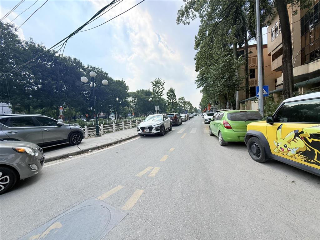 Bán nhà 3 tầng mặt phố tổ 1 trung tâm đông anh  vị trí vàng view kênh đào kinh doanh