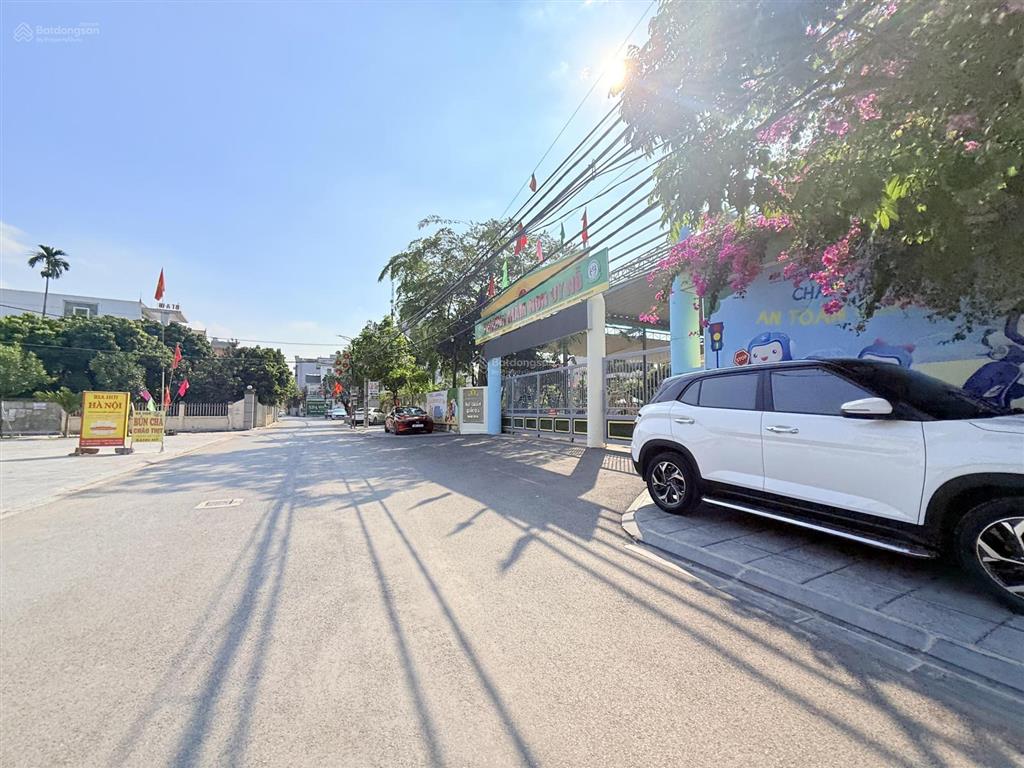 Xóm trong uy nỗ | 100m đất đẹp ô tô tránh sát công viên