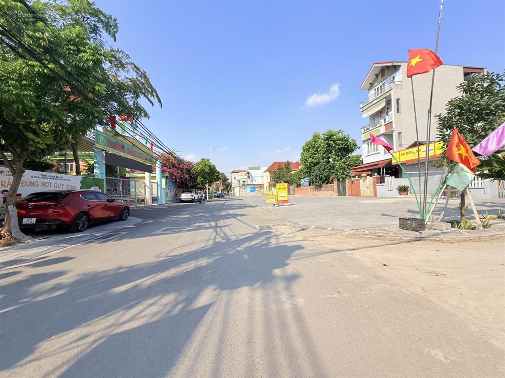 Xóm trong uy nỗ | 100m đất đẹp ô tô tránh sát công viên