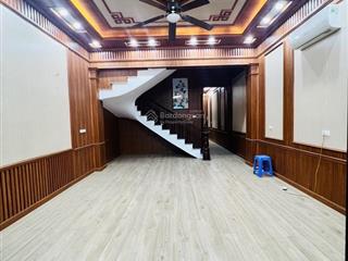 Giảm sốc  nhà đẹp lô góc 2 mặt tiền sẵn ở ngay nguyên khê / ô tô tránh