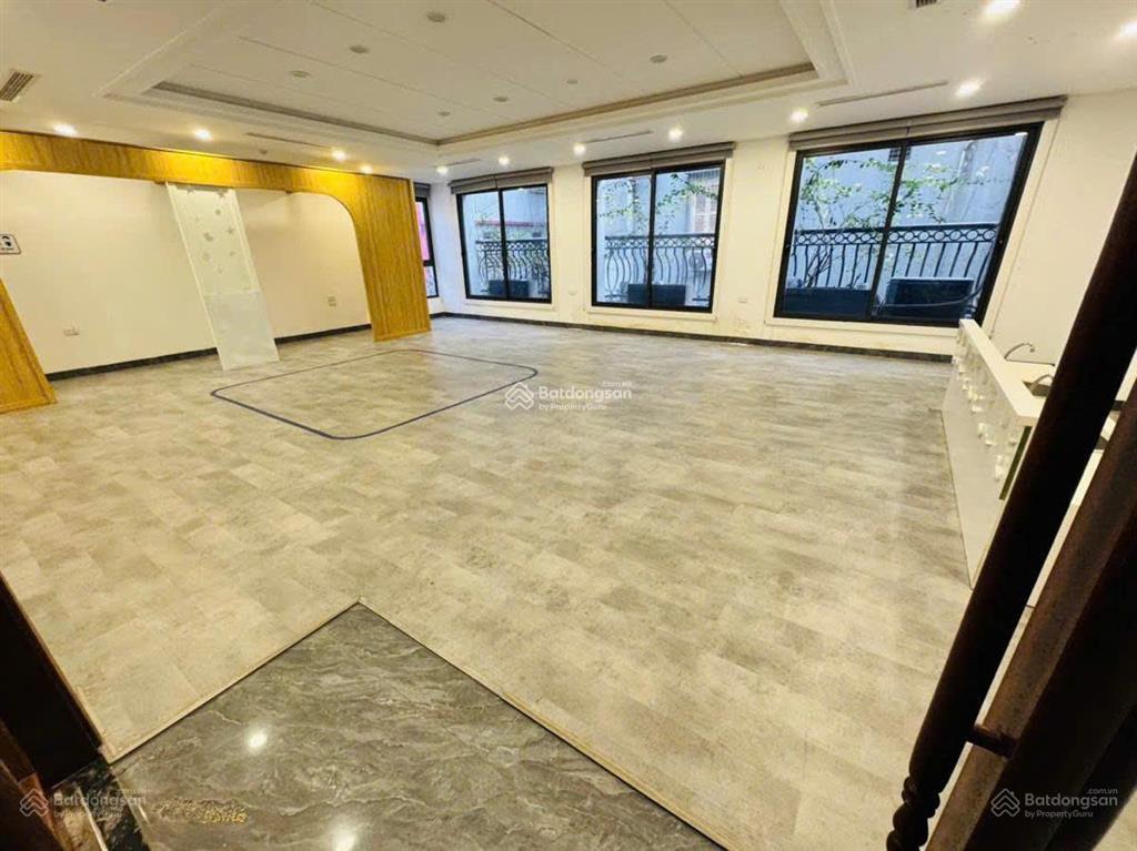 Cho thuê nhà mặt phố nguyễn chánh, cầu giấy dt 150m² x 8 tầng, thang máy, thông sàn giá 133 triệu