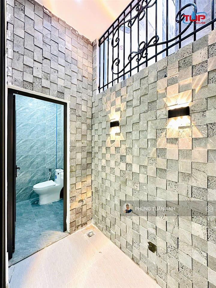 Nhà đẹp lô góc xây mới 43m2 x 4 tầng, 2 mặt thoáng, gần mặt đường đà nẵng cống hộp cầu hoàng gia