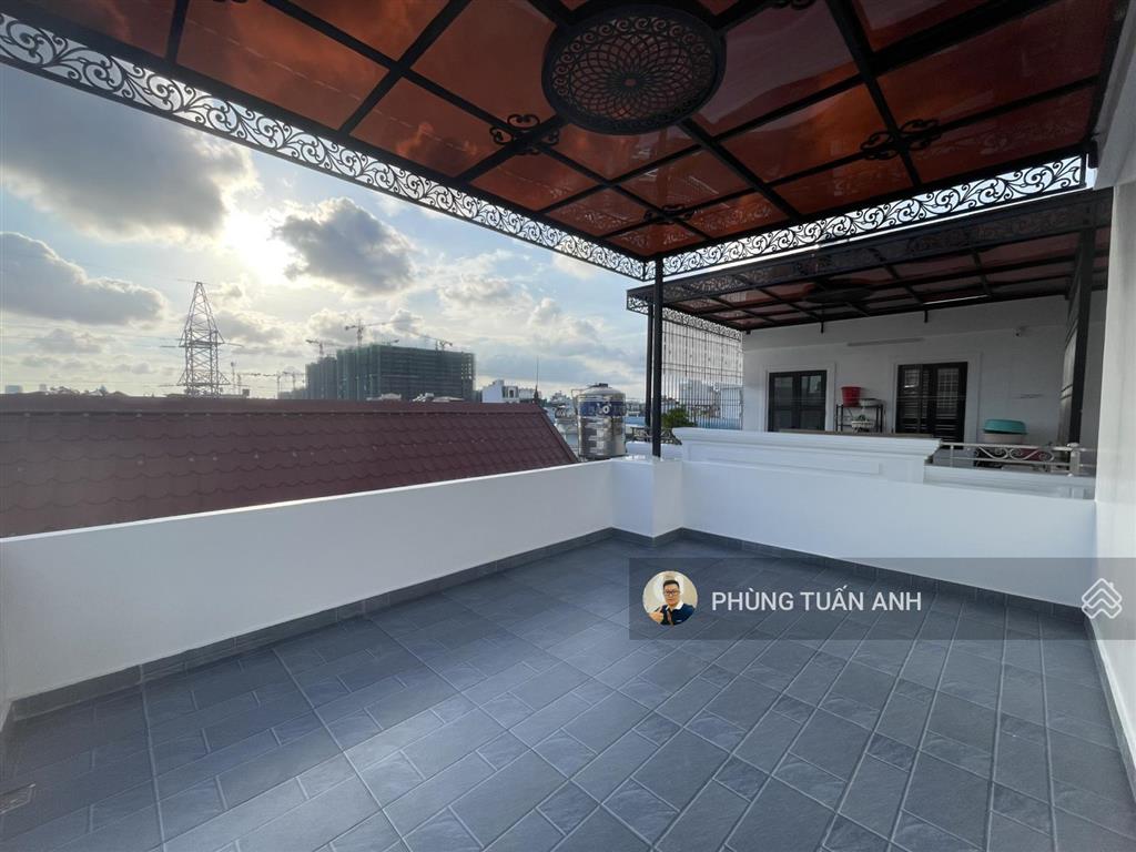 Nhà đẹp lô góc xây mới 43m2 x 4 tầng, 2 mặt thoáng, gần mặt đường đà nẵng cống hộp cầu hoàng gia