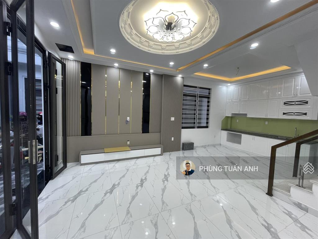 Nhà đẹp lô góc xây mới 43m2 x 4 tầng, 2 mặt thoáng, gần mặt đường đà nẵng cống hộp cầu hoàng gia