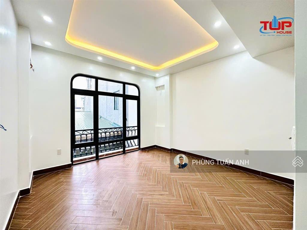 Nhà đẹp lô góc xây mới 43m2 x 4 tầng, 2 mặt thoáng, gần mặt đường đà nẵng cống hộp cầu hoàng gia