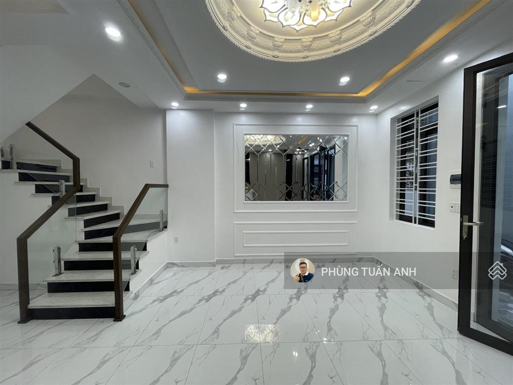 Nhà đẹp lô góc xây mới 43m2 x 4 tầng, 2 mặt thoáng, gần mặt đường đà nẵng cống hộp cầu hoàng gia