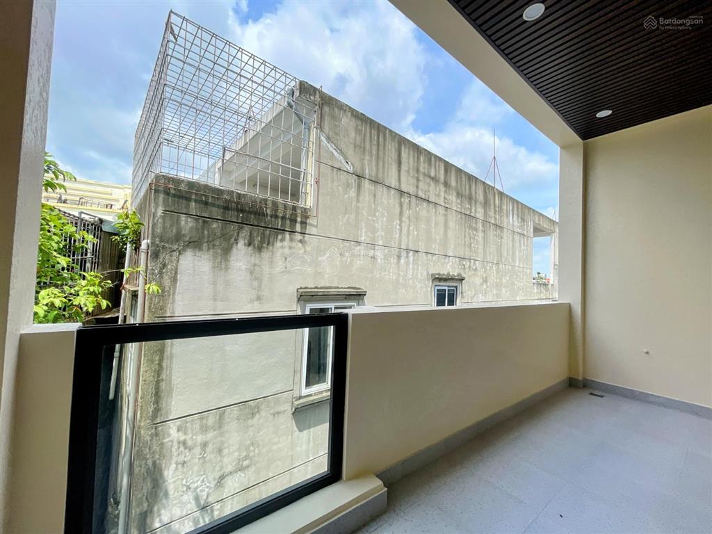 Bán nhà xây mới độc lập phố hồ sen, chợ hàng, thoáng trước sau, ngõ đẹp, 48m², giá 5.2 tỷ
