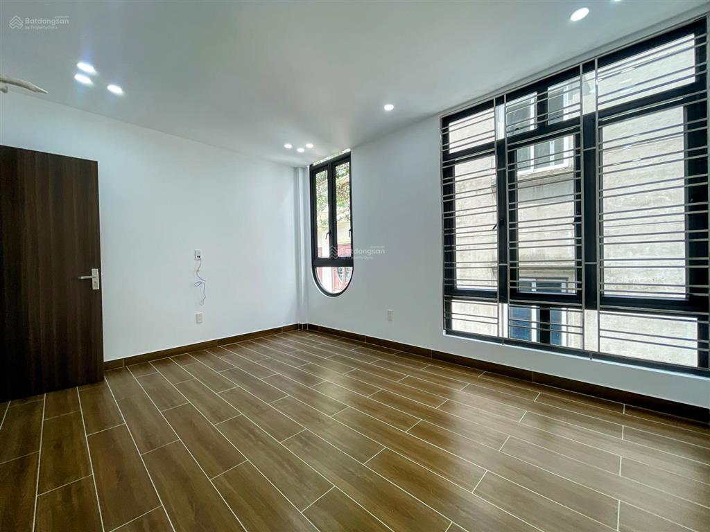 Bán nhà xây mới độc lập phố hồ sen, chợ hàng, thoáng trước sau, ngõ đẹp, 48m², giá 5.2 tỷ