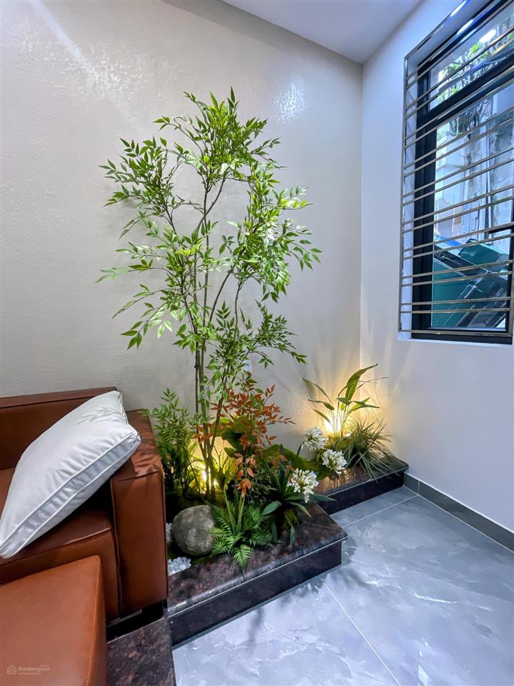 Bán nhà xây mới độc lập phố hồ sen, chợ hàng, thoáng trước sau, ngõ đẹp, 48m², giá 5.2 tỷ