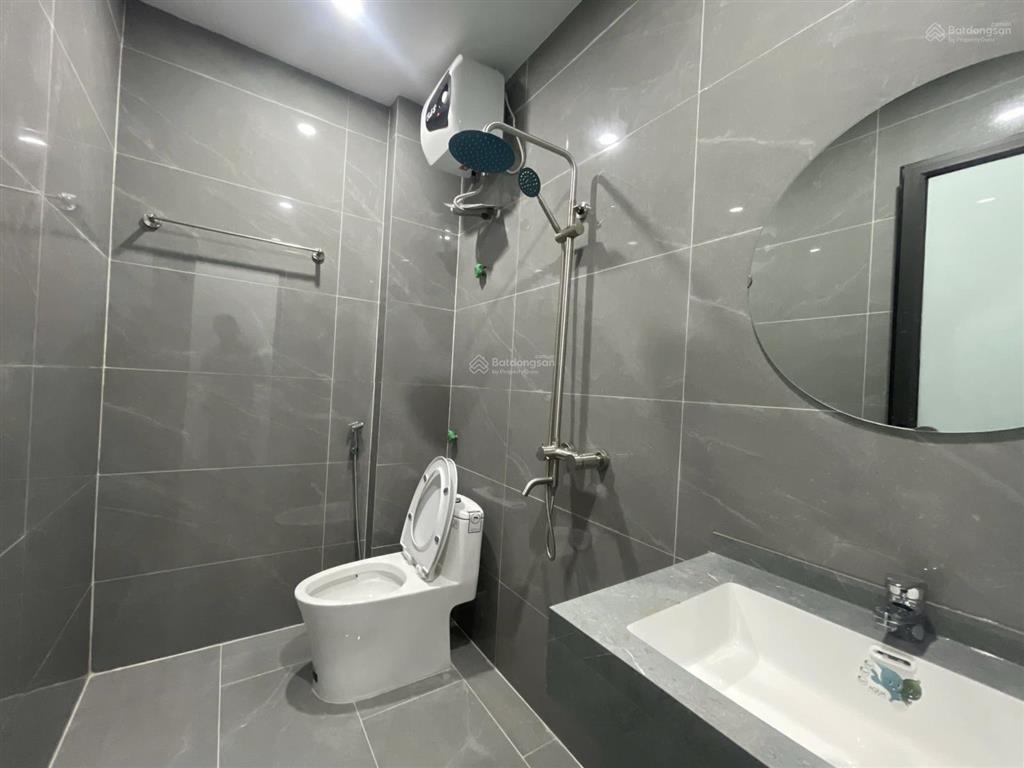 Bán nhà 3 tầng phố hồ sen, xây mới sân cổng riêng hp, hiếm trong phân khúc, dt 55m², chỉ 4.1 tỷ