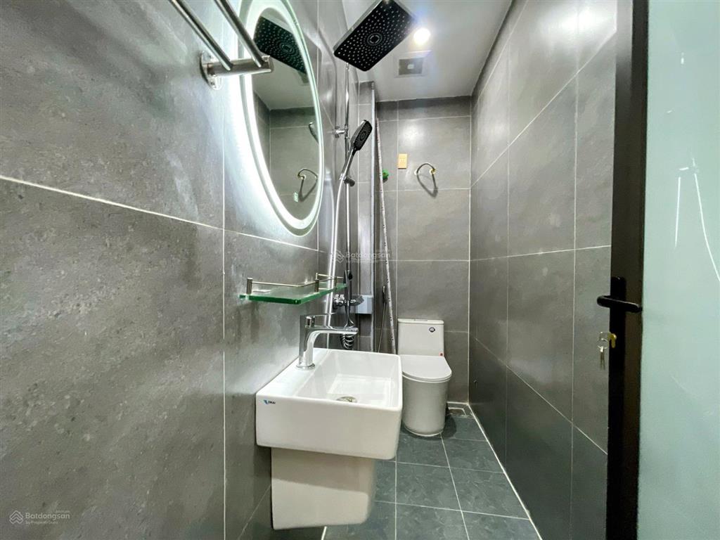 Bán nhà mới xây chợ hàng, hồ sen, hp  thang máy, ô tô đỗ cửa  ngõ trước nhà 5m  giá 6.15 tỷ