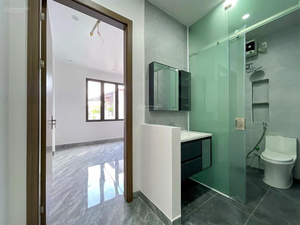 Bán nhà phố hồ sen, oto đỗ cửa thoải mái, cách mặt đường vài bước, dt 46m², chỉ 5.85 ty