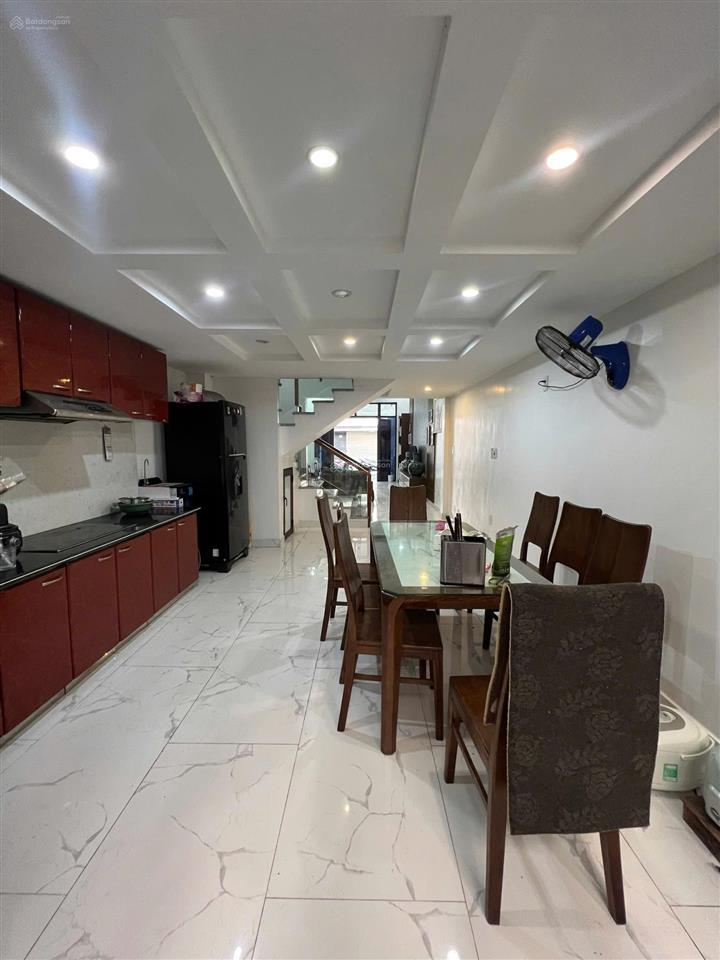 Bán nhà độc lập dân xây mặt ngõ ô tô qua lại phố lạch tray  văn cao. diện tích 93m2 giá hơn 6 tỷ