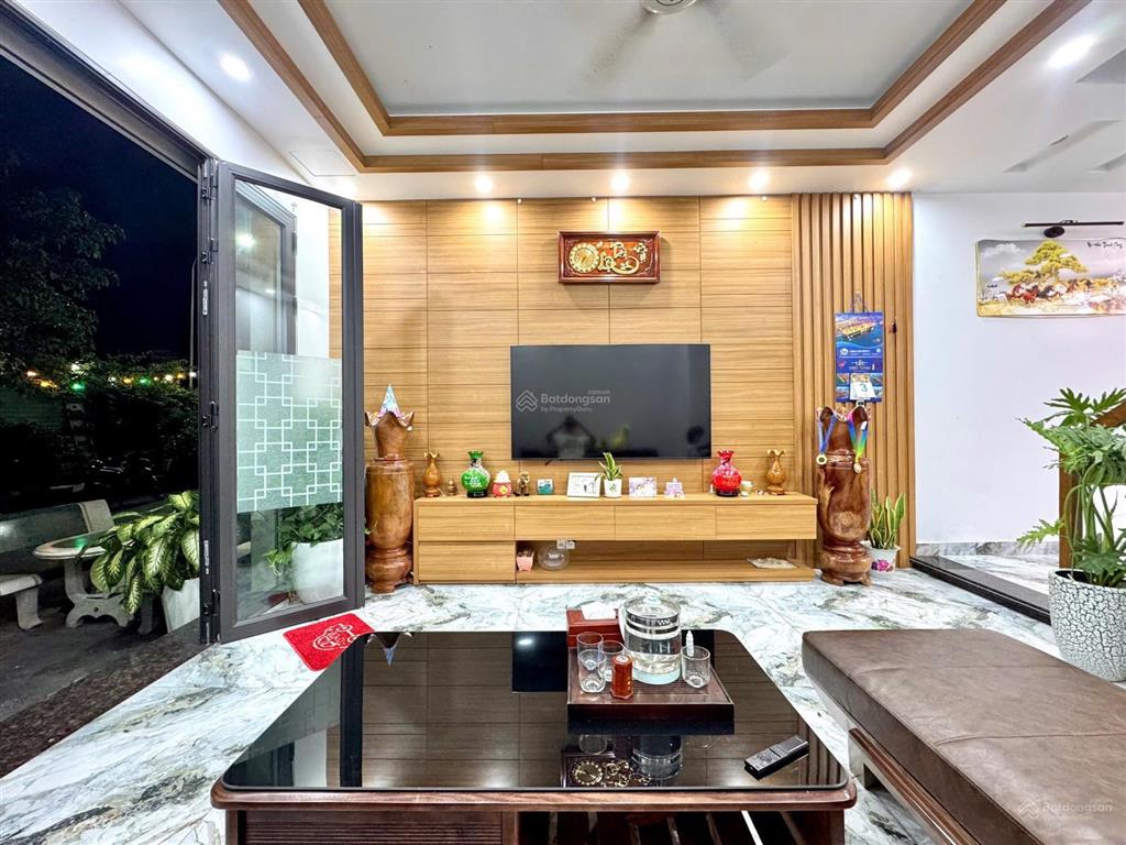 Bán nhà  gần lô 14 p  ngô gia tự  oto đỗ ngày đêm như phân lô, nhà mới xây đẹp chỉ hơn 4 tỷ