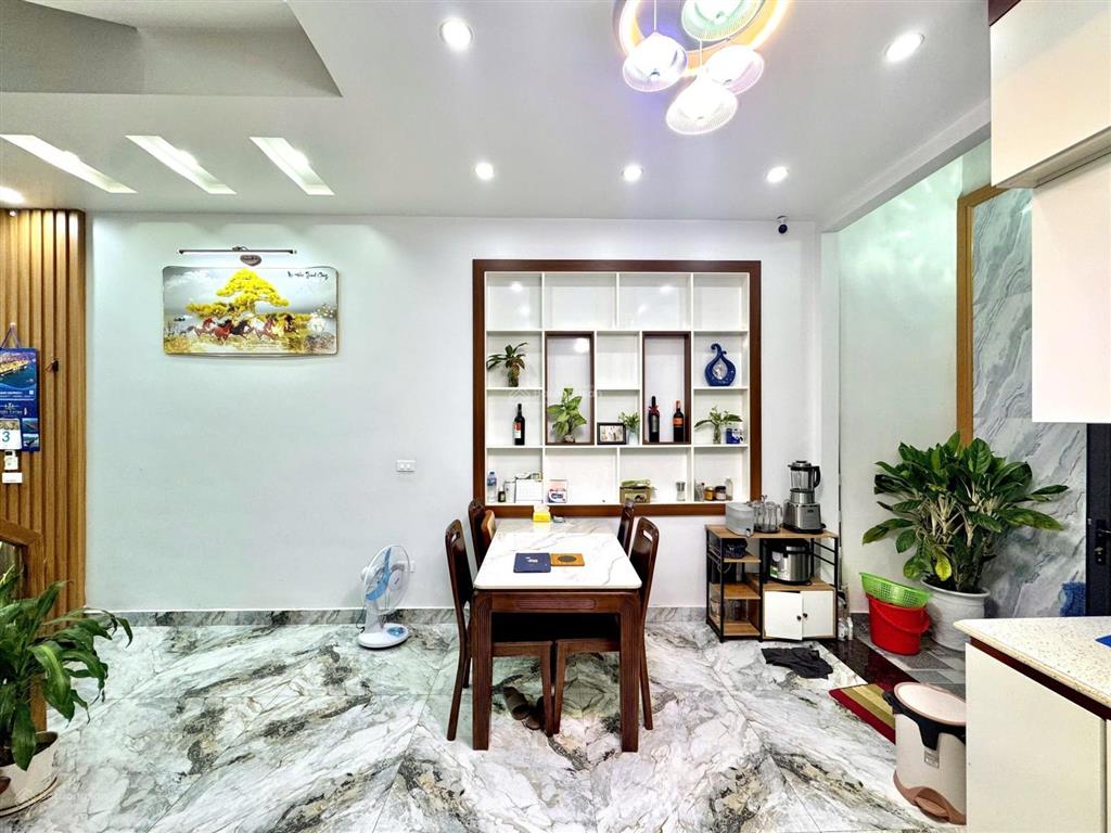 Bán nhà  gần lô 14 p  ngô gia tự  oto đỗ ngày đêm như phân lô, nhà mới xây đẹp chỉ hơn 4 tỷ