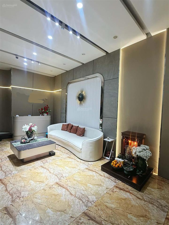 Nhà phố trung tâm 90m2 nhà dân xây thang máy phố cát cụt. ô tô đỗ ngày đêm. chỉ 11.2 tỷ